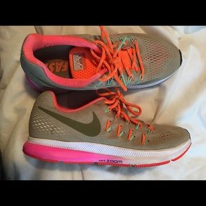 Nike pink and orange zoom Pegasus 33